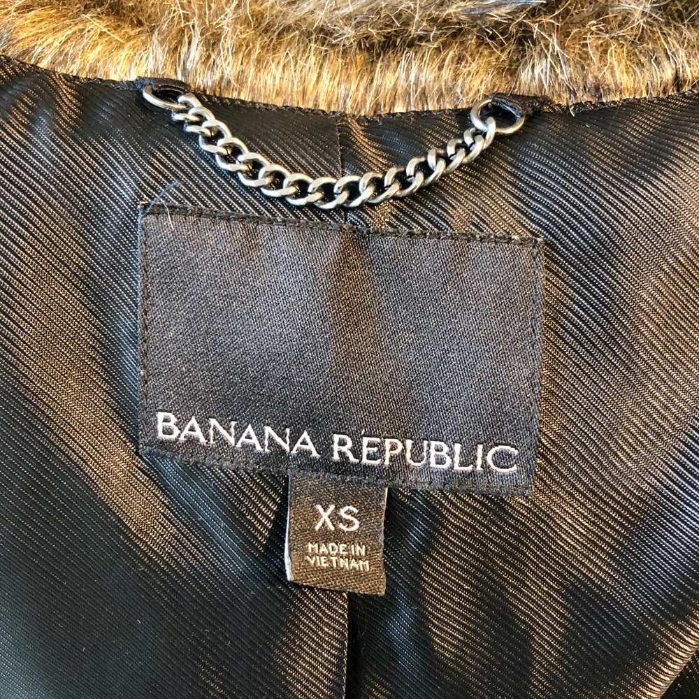 Luxe brown faux fur vest with asymmetric zipper - Picture 5 of 7